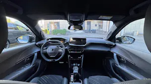 Peugeot 2008 1.2 Hybrid 145 GT