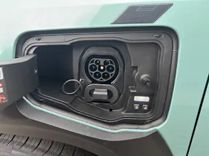 Renault R4 E-Tech Comfort Range iconic