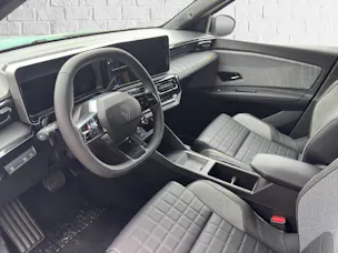 Renault R4 E-Tech Comfort Range iconic