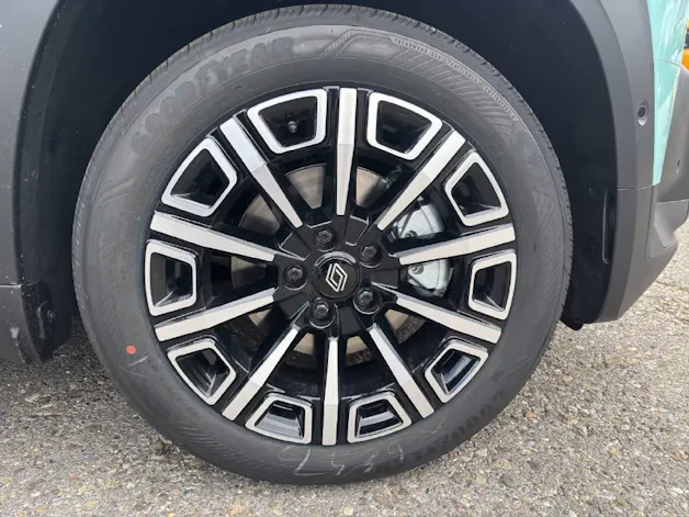 Renault R4 E-Tech Comfort Range iconic