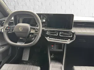 Renault R4 E-Tech Comfort Range iconic