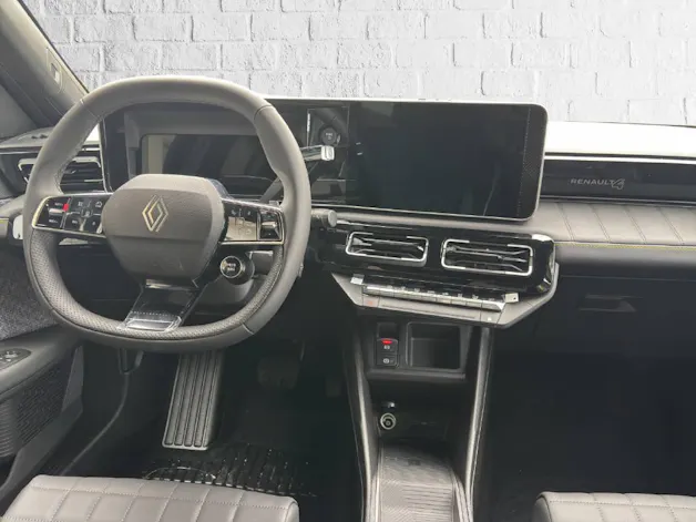 Renault R4 E-Tech Comfort Range iconic