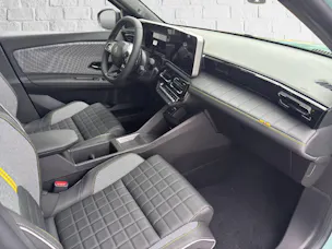 Renault R4 E-Tech Comfort Range iconic
