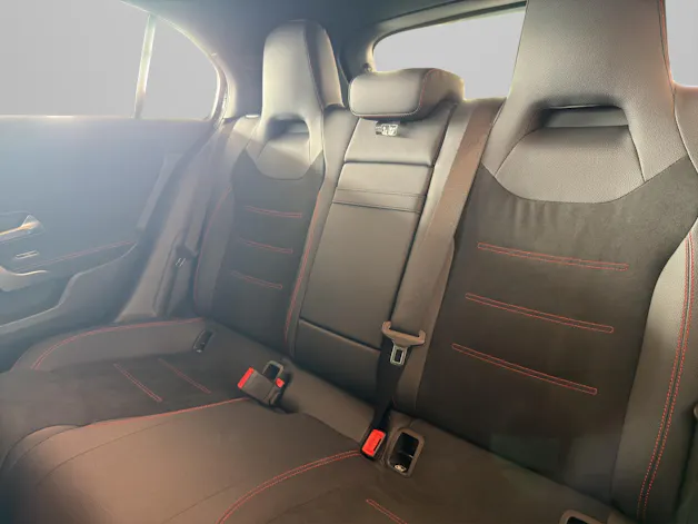 Mercedes-Benz A 200 d AMG Line