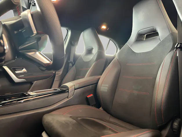 Mercedes-Benz A 200 d AMG Line
