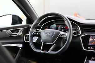 Audi RS6 Avant 4.0 V8 TFSI quattro T-Tronic * RS DYNAMIKPAKET * SPORTABGASANLAGE * PANORAMADACH *