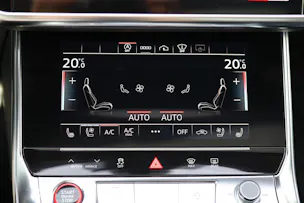 Audi RS6 Avant 4.0 V8 TFSI quattro T-Tronic * RS DYNAMIKPAKET * SPORTABGASANLAGE * PANORAMADACH *