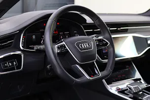 Audi RS6 Avant 4.0 V8 TFSI quattro T-Tronic * RS DYNAMIKPAKET * SPORTABGASANLAGE * PANORAMADACH *