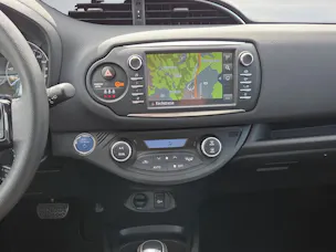 Toyota Yaris 1.5 VVT-i HSD Trend