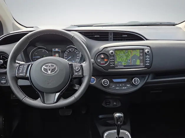 Toyota Yaris 1.5 VVT-i HSD Trend