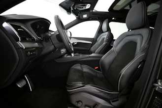https://vehicle.imgix.net/4319300/55b8a144-c92d-4299-960d-4a62123108d4.jpg