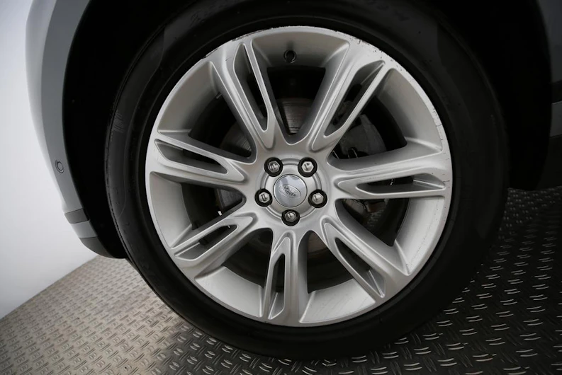 image du véhicule LAND ROVER RANGE ROVER VELAR