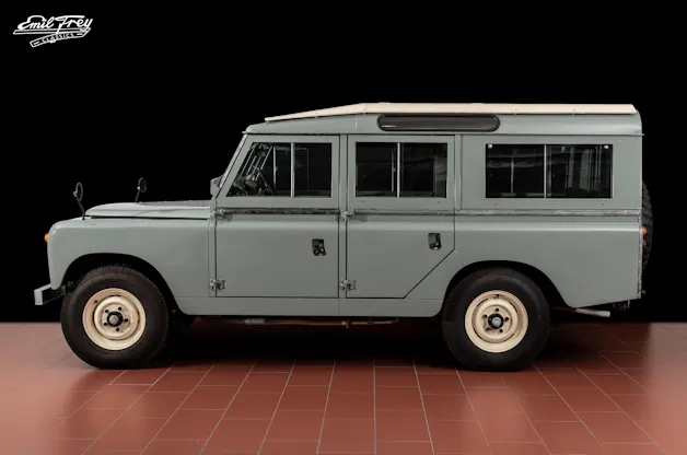 Land Rover 109 Serie II