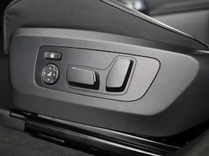BMW X3 M50i
