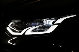 Fahrzeugbild LAND ROVER Discovery Sport 1.5 T 270e Dynamic S