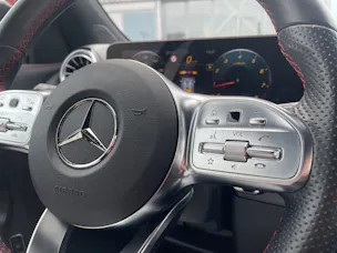Mercedes-Benz GLA 200 AMG Line