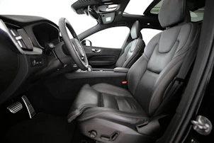 Fahrzeugbild VOLVO XC60 2.0 T6 TE Plus Dark eAWD