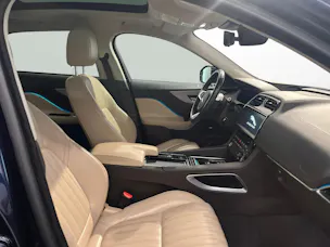 Jaguar F-Pace 2.0 T 250 Portfolio AWD