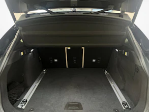 https://vehicle.imgix.net/4319656/af9aba45-348c-4eab-909f-78ae2c963d1c.jpg