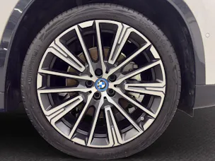 BMW iX1 30 xDrive XLINE