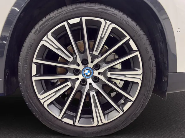 BMW iX1 30 xDrive XLINE