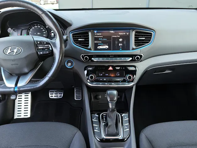 Hyundai Ioniq 1.6 GDi Launch Plus