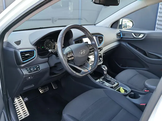 Hyundai Ioniq 1.6 GDi Launch Plus