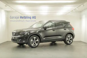 Volvo XC40 2.0 B3 MH Plus Dark