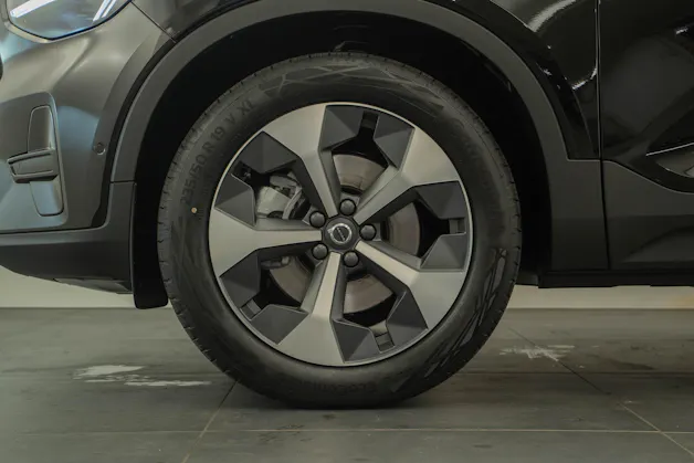 Volvo XC40 2.0 B3 MH Plus Dark