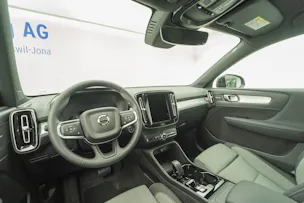 Volvo XC40 2.0 B3 MH Plus Dark