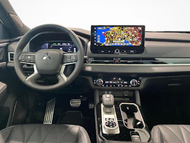 MITSUBISHI OUTLANDER 9
