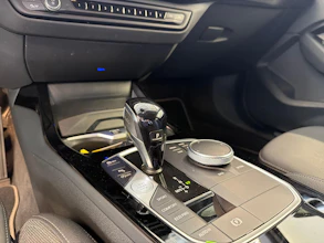 https://vehicle.imgix.net/4319754/05e20372-c33a-4630-aa6e-450646ad7e31.jpg