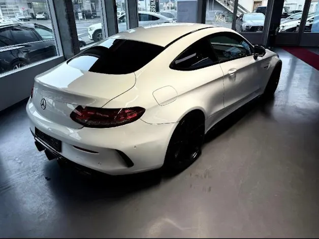 Mercedes-Benz C 63 AMG Speedshift