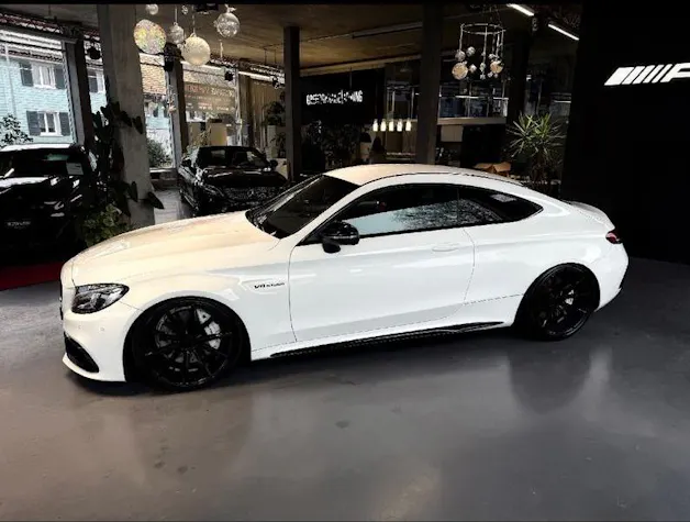 Mercedes-Benz C 63 AMG Speedshift