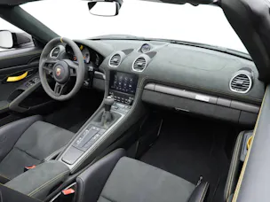 Porsche 718 Spyder RS
