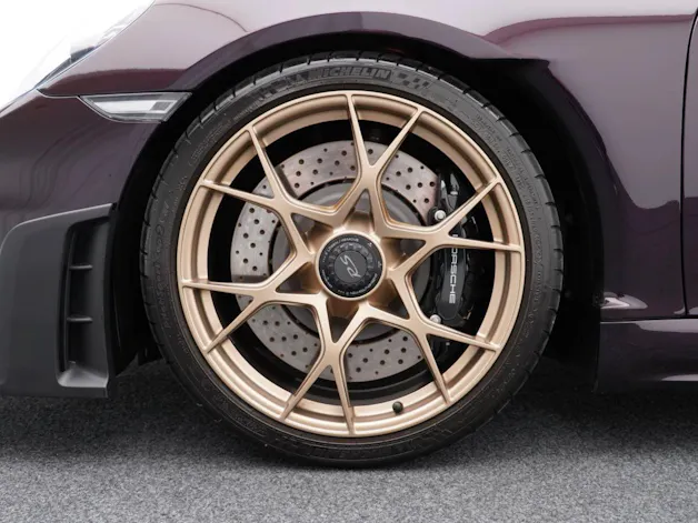 Porsche 718 Spyder RS