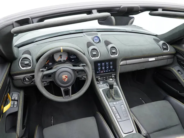 Porsche 718 Spyder RS