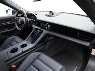 Porsche Taycan 4 Cross Turismo
