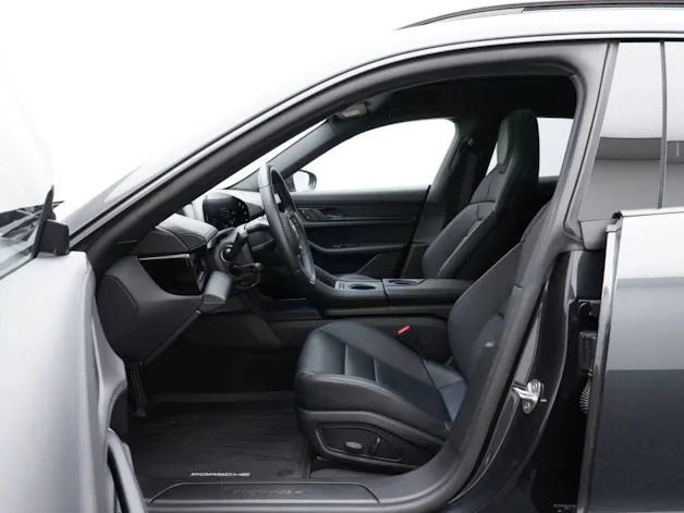 Porsche Taycan 4 Cross Turismo