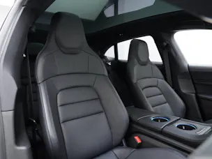 Porsche Taycan 4 Cross Turismo