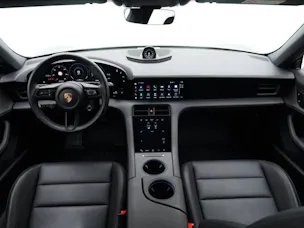 Porsche Taycan 4 Cross Turismo
