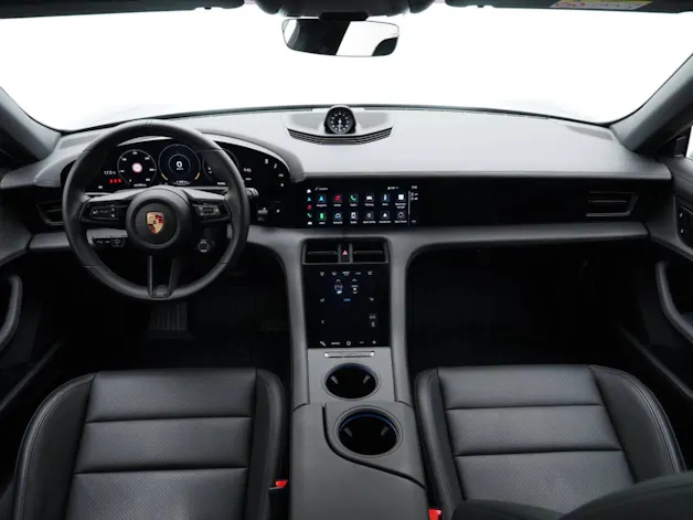 Porsche Taycan 4 Cross Turismo
