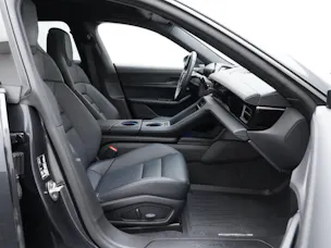 Porsche Taycan 4 Cross Turismo