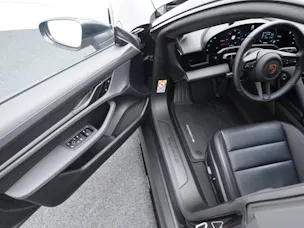 Porsche Taycan 4 Cross Turismo
