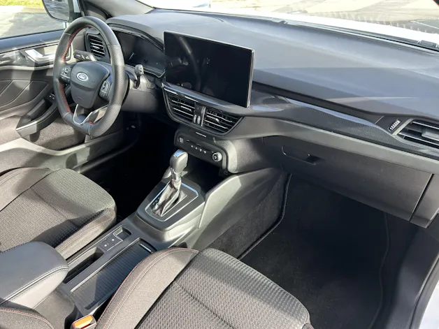Ford Focus 1.0 MHEV ST-Line Automat