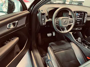 Volvo XC40 D4 AWD R-Design Geartronic