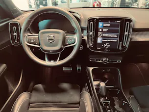 Volvo XC40 D4 AWD R-Design Geartronic