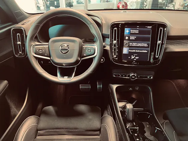 Volvo XC40 D4 AWD R-Design Geartronic