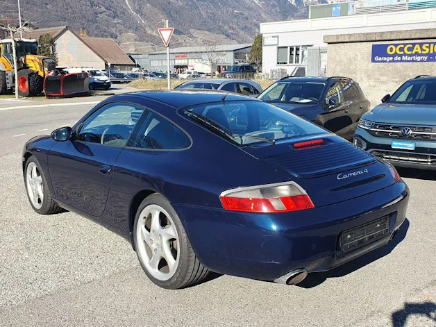 Porsche 911 Carrera 4