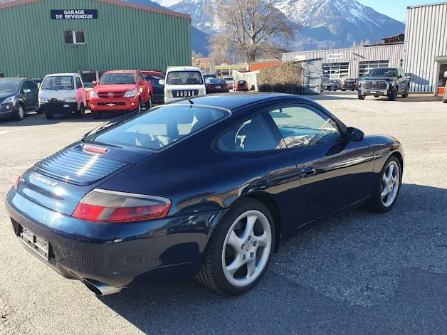 Porsche 911 Carrera 4
